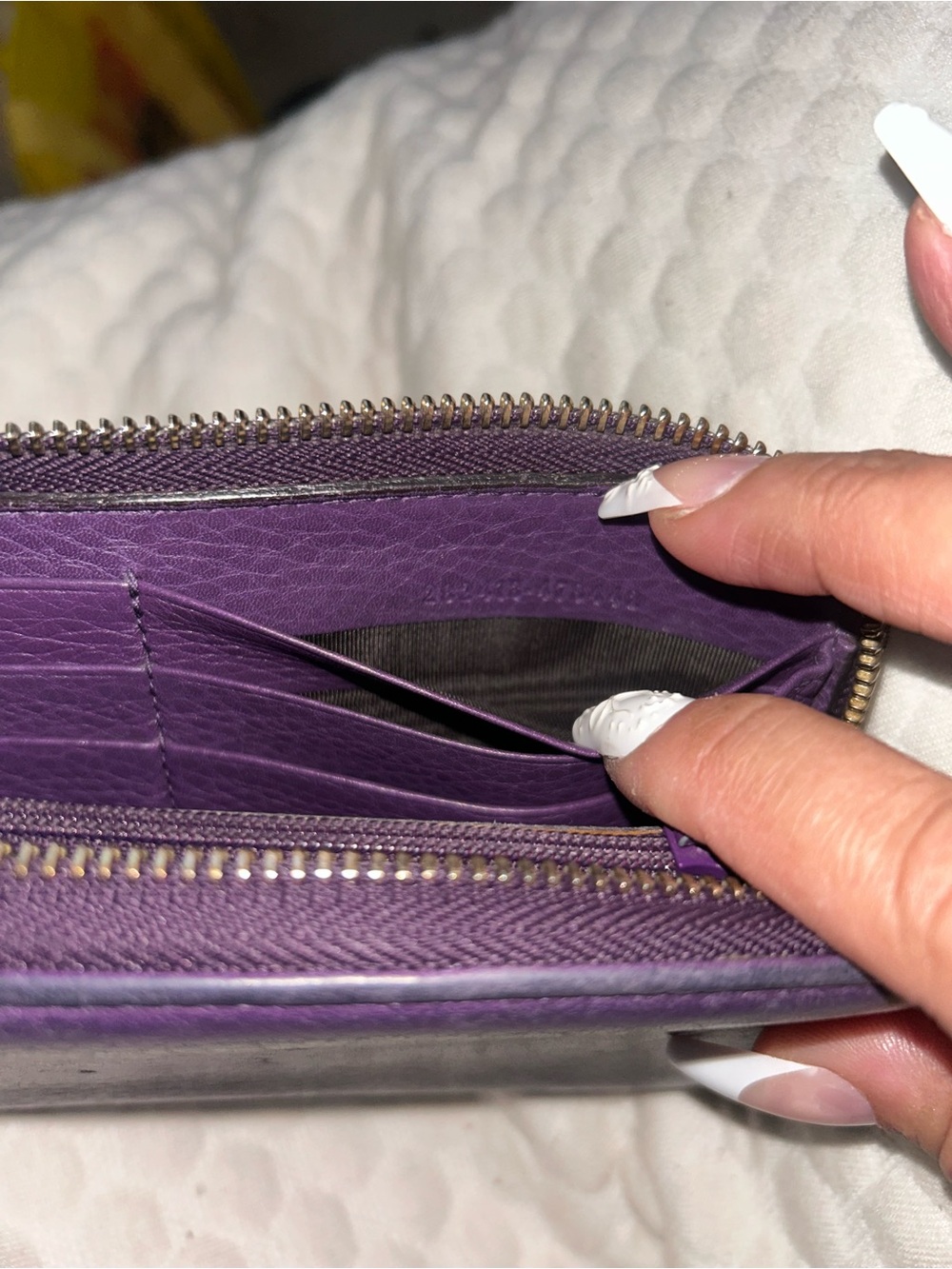Gucci Purple Leather Zip Wallet with Tassel - Picture 6 of 9